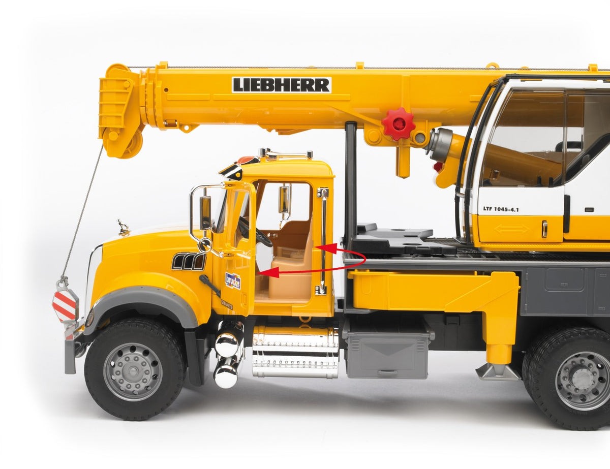02818 MACK Liebherr Crane