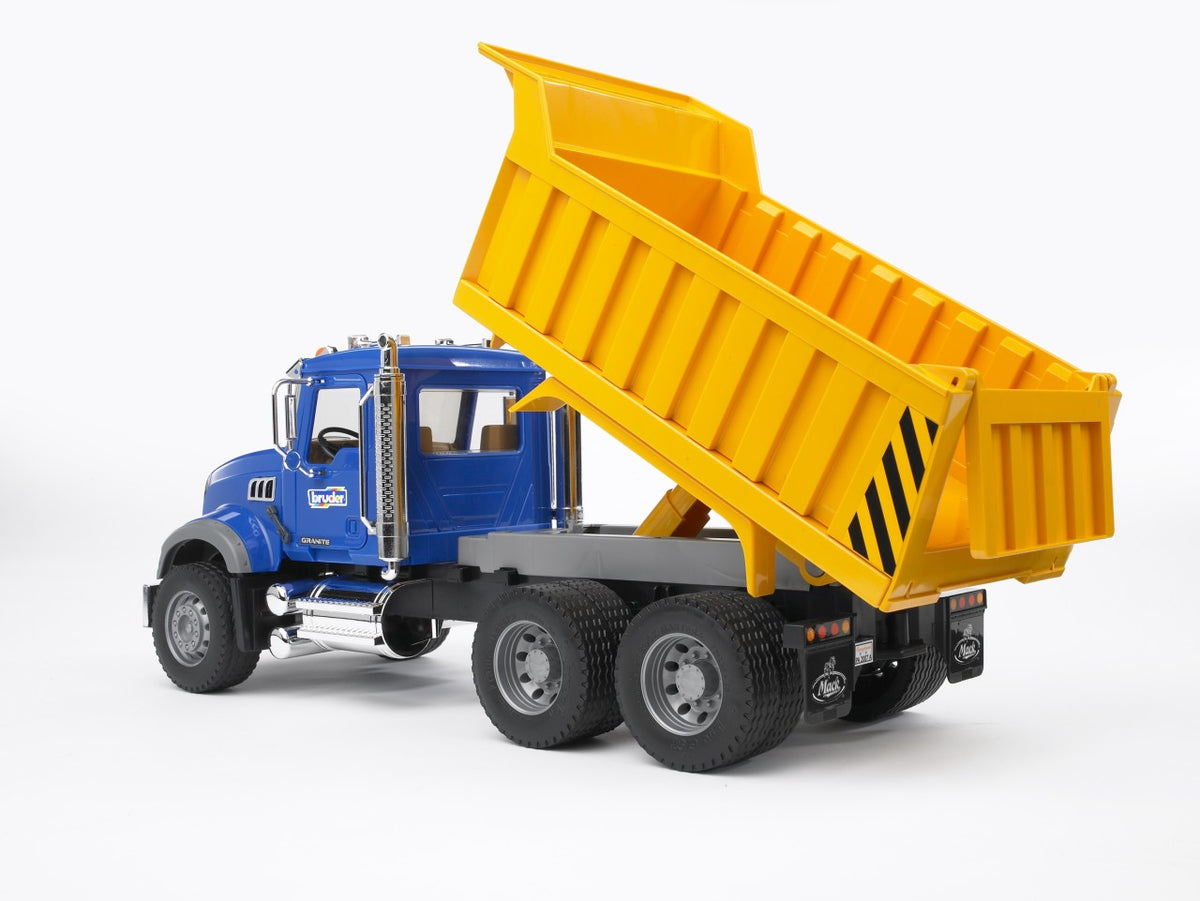 02815 MACK Granite Dump Truck