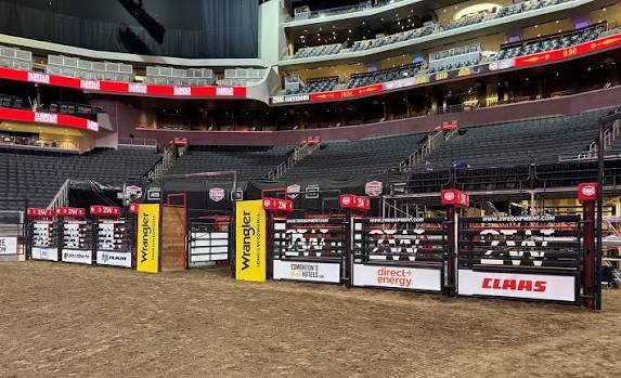 2W arena and rodeo equipment